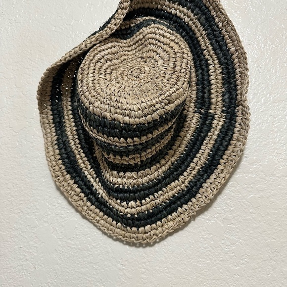 New Free People en el mar bingin Striped Black and Tan Straw Hat - Picture 8 of 10